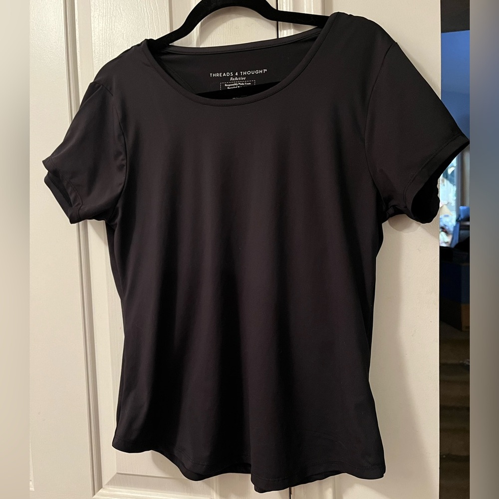 Threads 4 Thought Activewear Top - size S